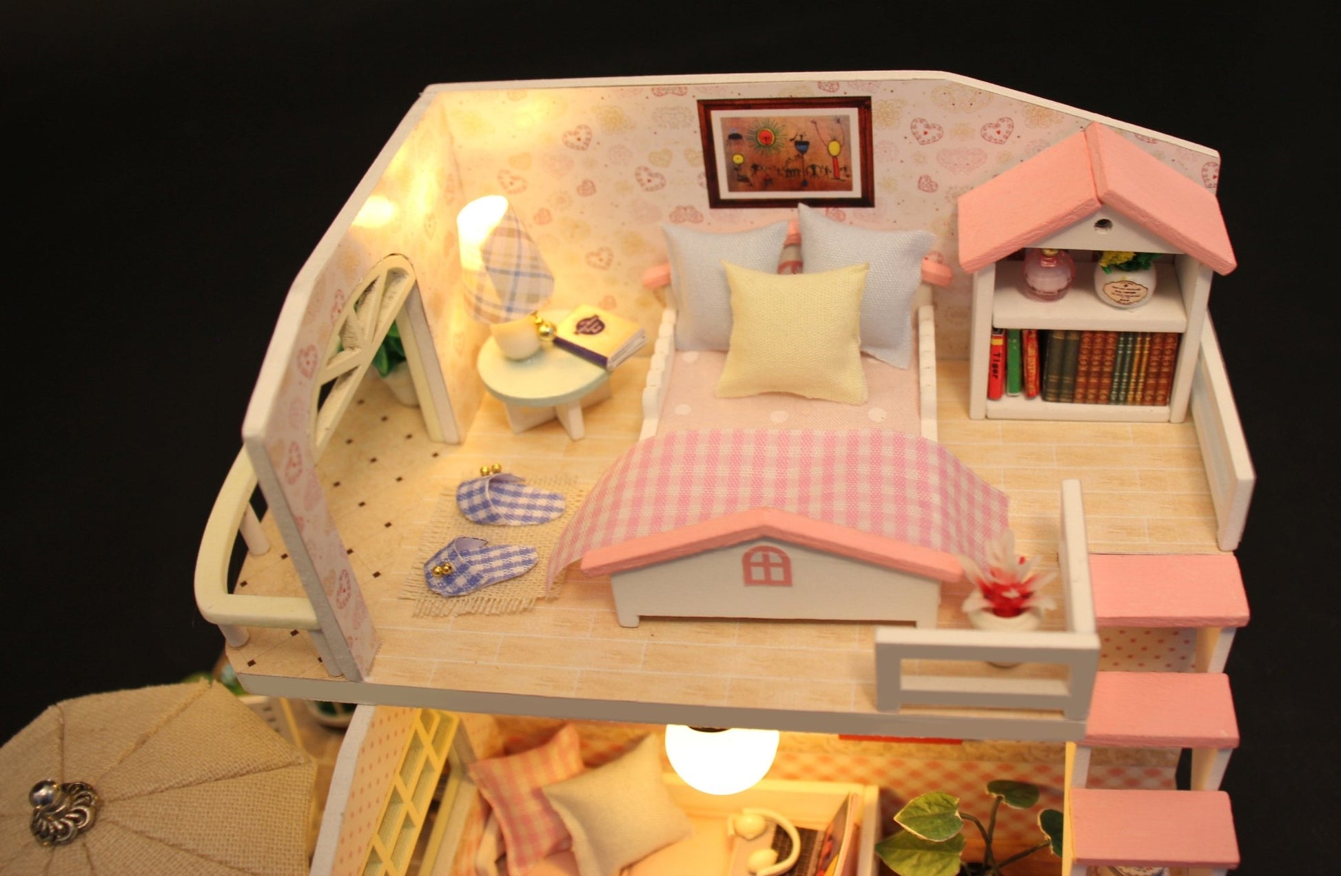 Pink studio - Assemblr