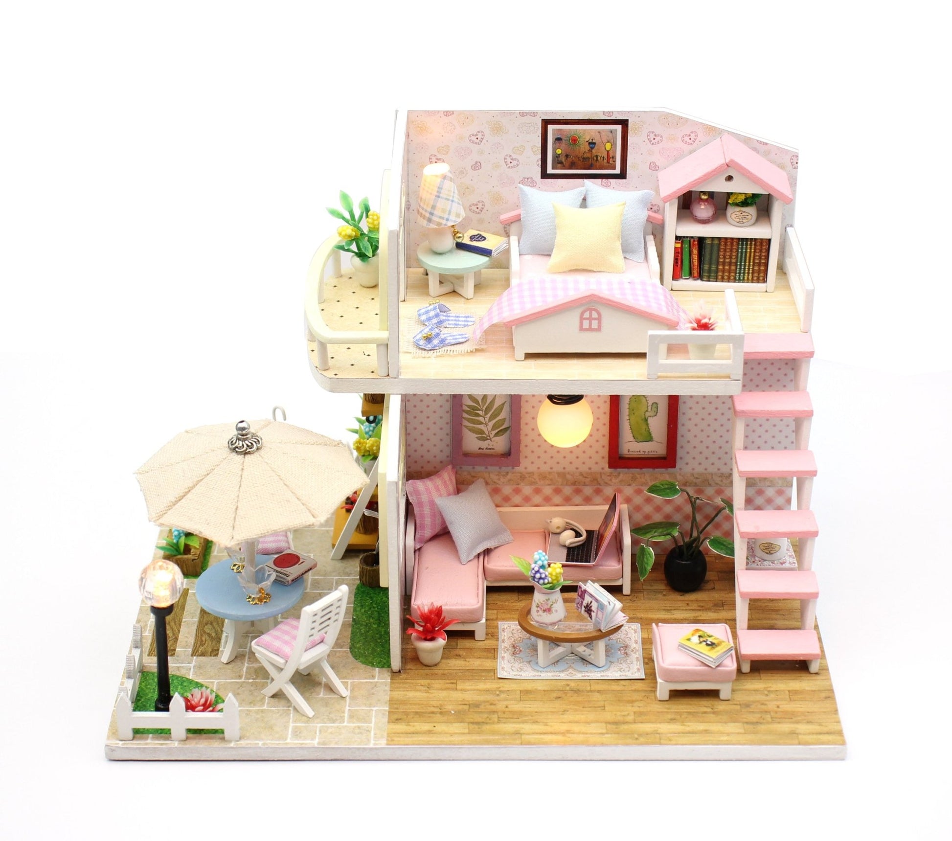 Pink studio - Assemblr