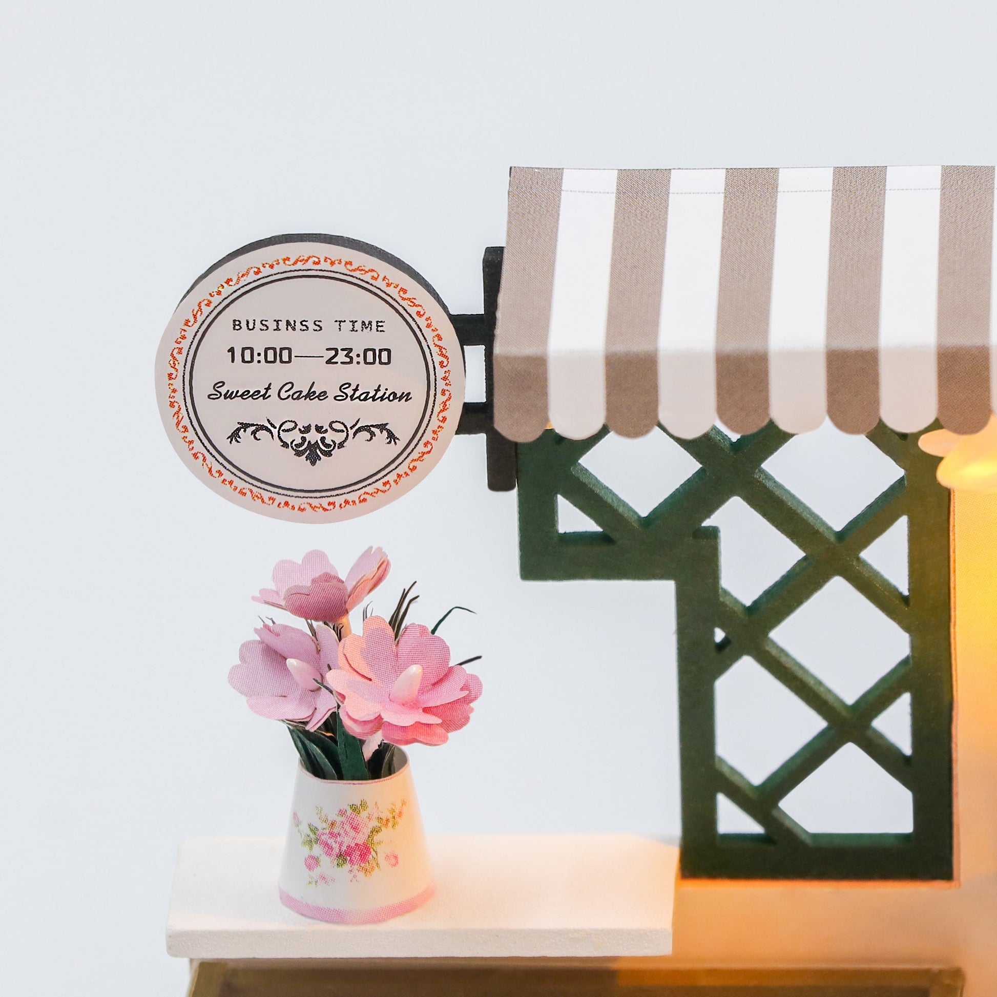 Sweet cake station - Assemblr